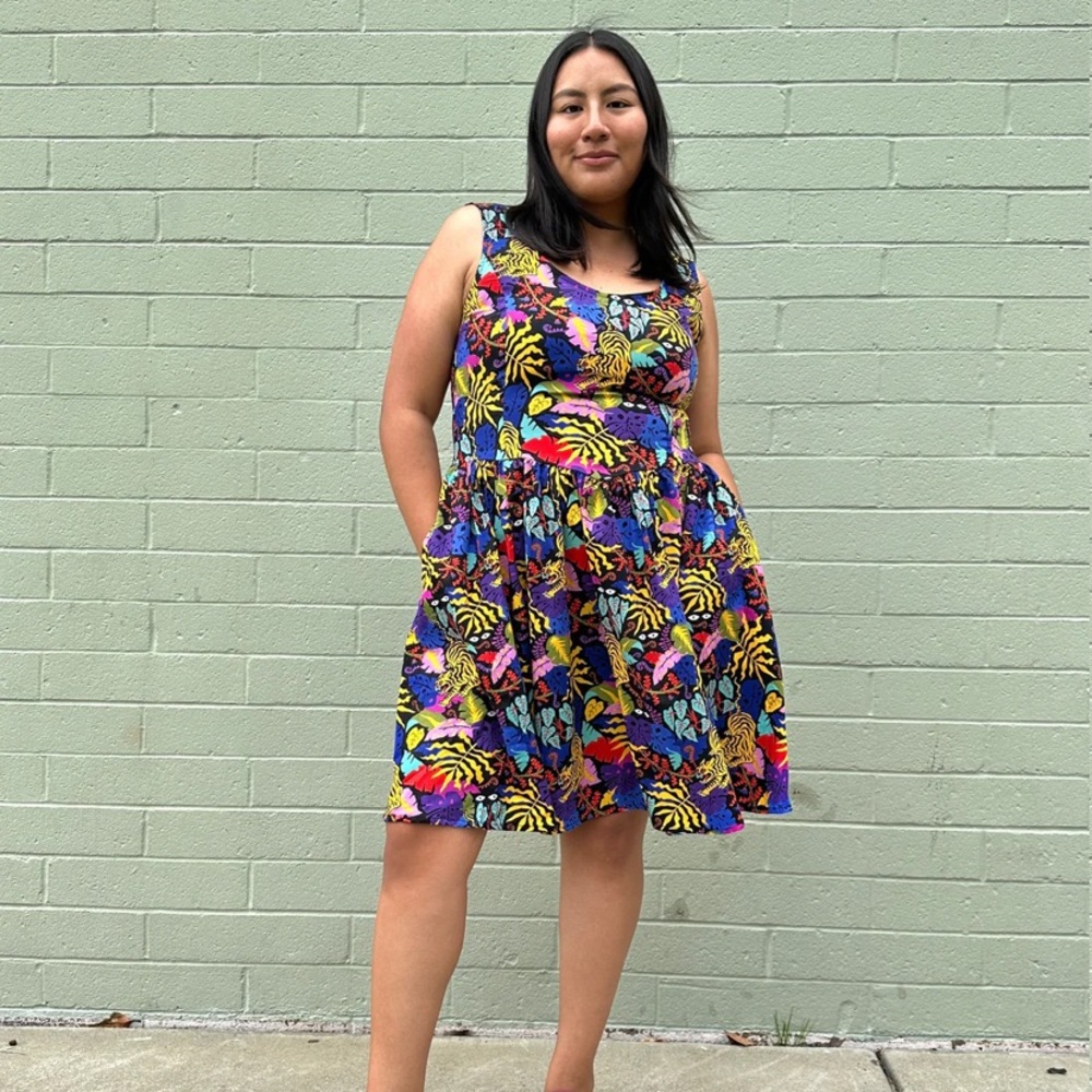 Nooworks Mini Misty Dress Size L - Tropi Trip Print